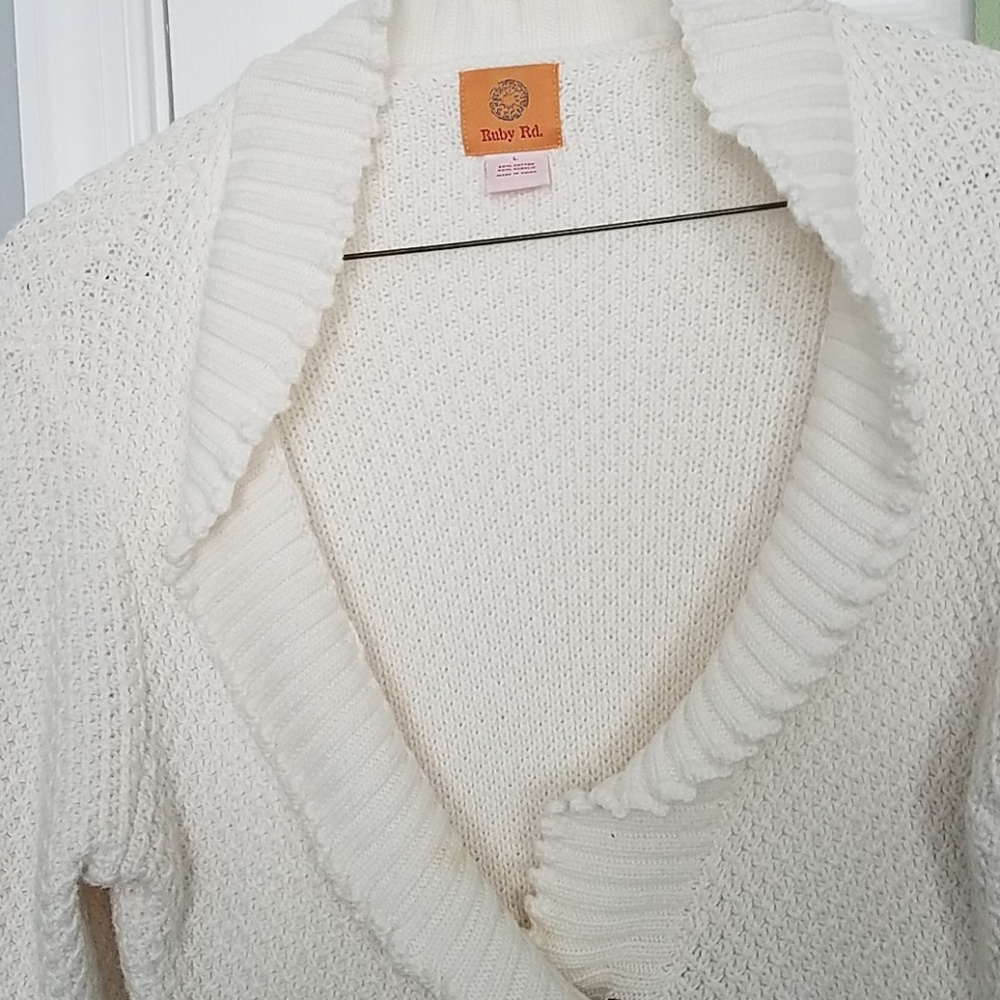 Sweater - Picture 4 of 4